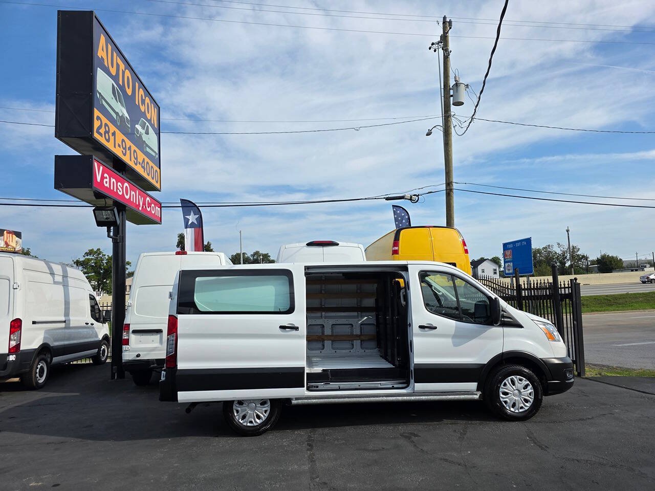 Used 2022 Ford Transit 250 Low Roof w/ Exterior Upgrade Package RWD image 5
