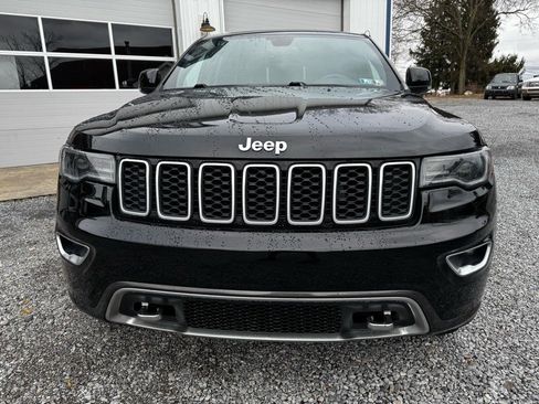 Used 2018 Jeep Grand Cherokee Limited image 2