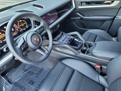 New 2026 Porsche Cayenne AWD/4WD image 4