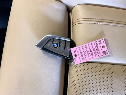 Used 2021 BMW X5 xDrive40i w/ M Sport Package image 13