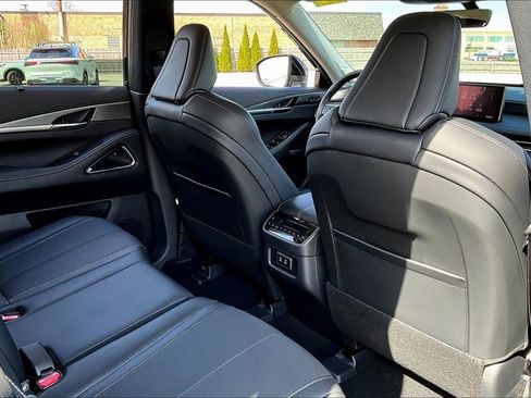 Certified 2026 INFINITI QX60 Luxe w/ Cargo Package image 29