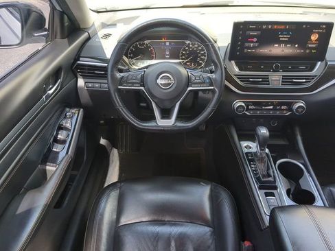 Used 2023 Nissan Altima 2.0 SR FWD image 17