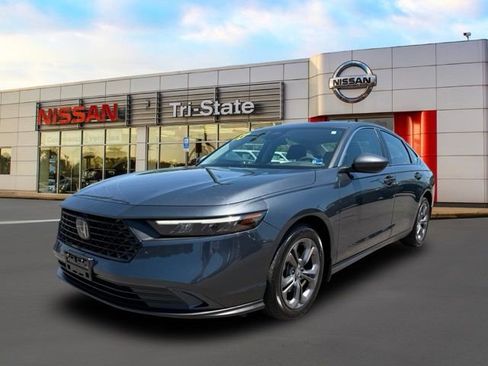 Used 2023 Honda Accord EX image 2