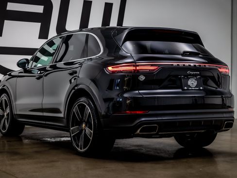 Used 2021 Porsche Cayenne AWD/4WD image 27