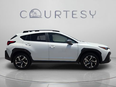 Used 2024 Subaru Crosstrek 2.0i Premium AWD/4WD image 6