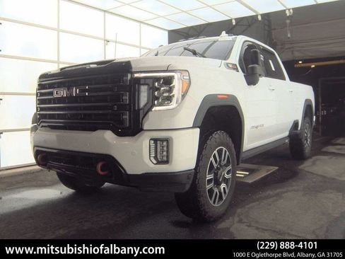 Used 2022 GMC Sierra 2500 AT4 w/ AT4 Preferred Package AWD/4WD image 1