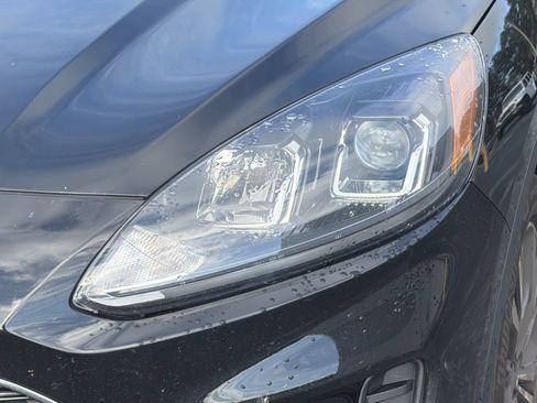 Used 2022 Ford Escape SE w/ SE Sport Appearance Package FWD image 10