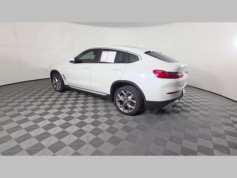 Used 2025 BMW X4 xDrive30i AWD/4WD image 45