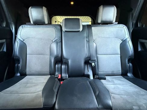 Used 2017 Ford Explorer XLT w/ Equipment Group 202A image 27