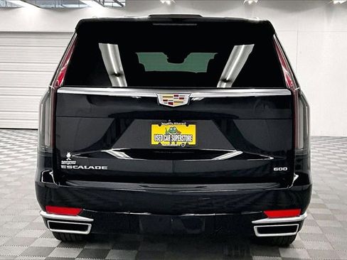 Used 2023 Cadillac Escalade Premium Luxury image 4