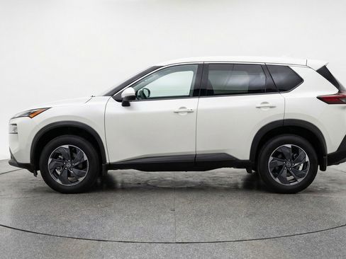 Used 2025 Nissan Rogue SV AWD/4WD image 5