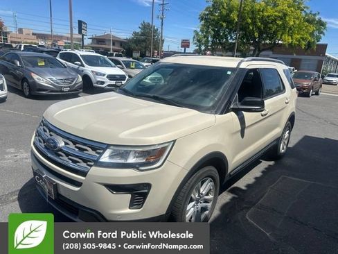 Used 2018 Ford Explorer XLT w/ Equipment Group 202A AWD/4WD image 1
