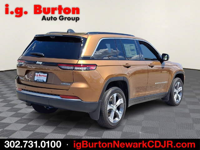 New 2026 Jeep Grand Cherokee Limited w/ Luxury Tech Group II AWD/4WD image 4