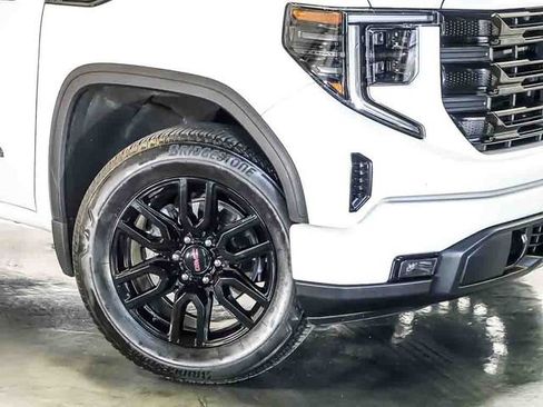 Certified 2024 GMC Sierra 1500 Elevation AWD/4WD image 4