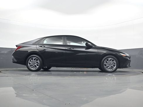 Certified 2024 Hyundai Elantra SEL FWD image 24
