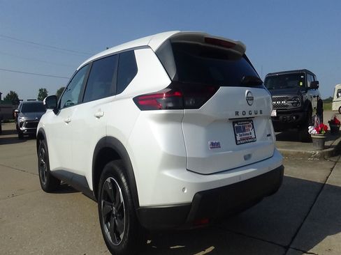 Used 2025 Nissan Rogue SV AWD/4WD image 8