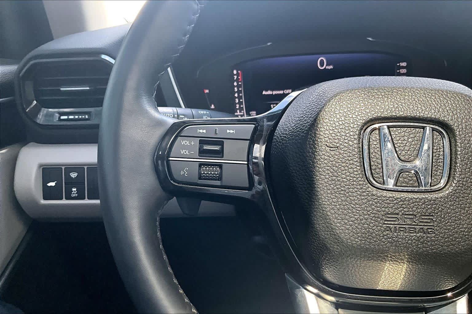 Used 2023 Honda Pilot Elite image 20