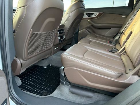 Used 2019 Audi Q7 3.0T Prestige w/ Prestige Package image 28