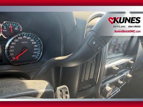 Used 2017 Chevrolet Silverado 1500 LT w/ Midnight Edition image 15