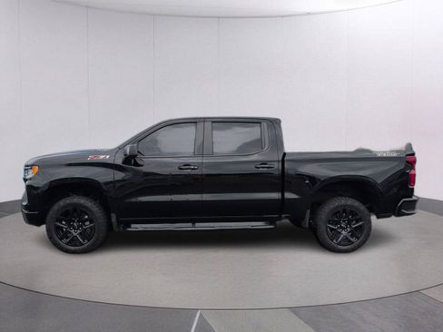 Used 2025 Chevrolet Silverado 1500 LT Trail Boss w/ LT Trail Boss Premium Package AWD/4WD image 2