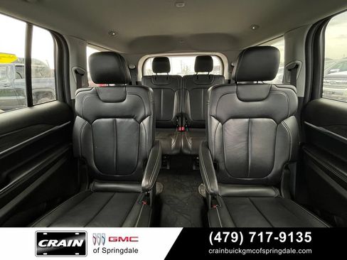 Used 2023 Jeep Grand Cherokee L Limited w/ Black Appearance Package AWD/4WD image 30