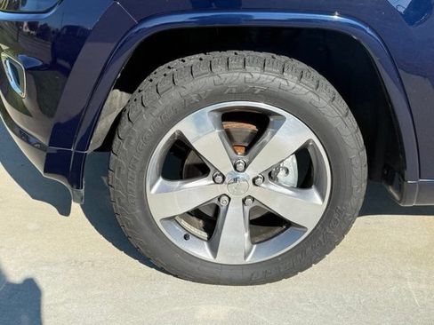 Used 2014 Jeep Grand Cherokee Overland w/ Advanced Technology Group AWD/4WD image 5