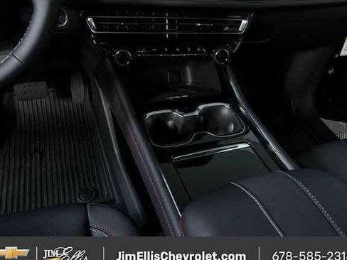 New 2026 Chevrolet Traverse Z71 w/ Driver Confidence Package image 14