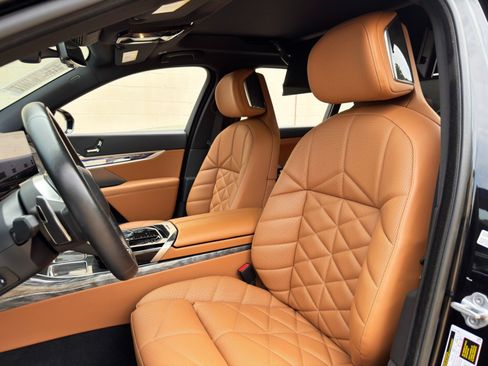 Used 2023 BMW 740i RWD image 53