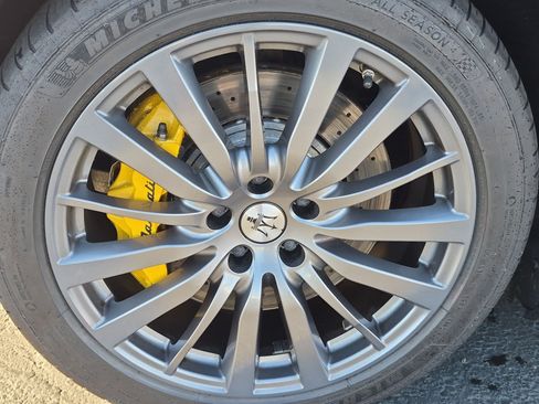 Used 2022 Maserati Ghibli GT RWD image 13