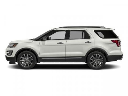 Used 2017 Ford Explorer Platinum image 3