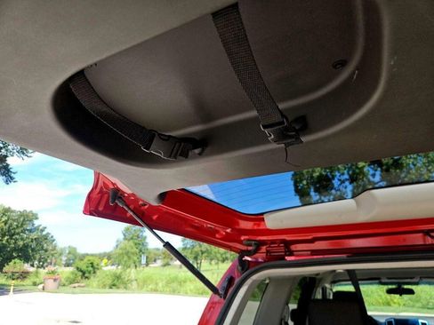 Used 2012 Nissan Xterra S image 30