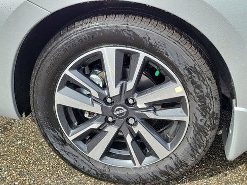 New 2025 Nissan Versa SV w/ Trunk Package image 5