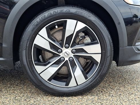 Used 2020 Volvo V60 T5 Cross Country AWD/4WD image 8