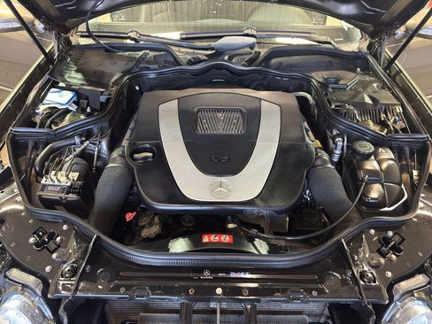Used 2008 Mercedes-Benz E 350 4MATIC Sedan image 31