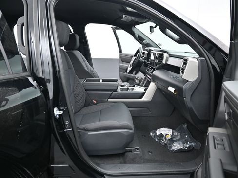 New 2026 Toyota Tundra SR5 image 13
