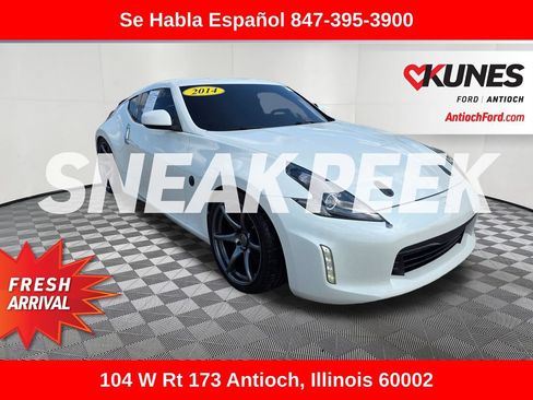 Used 2014 Nissan 370Z Touring RWD image 1