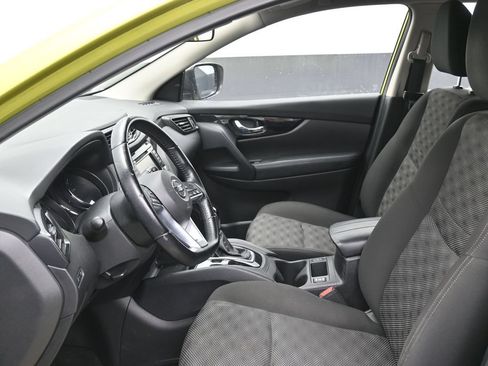 Used 2021 Nissan Rogue Sport SV FWD image 12
