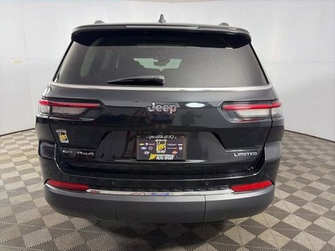Used 2022 Jeep Grand Cherokee L Limited AWD/4WD image 9