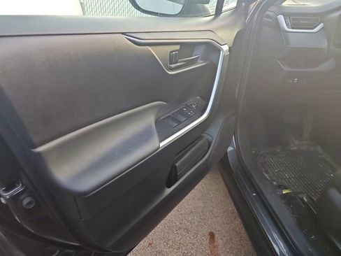 Used 2023 Toyota RAV4 LE FWD image 5