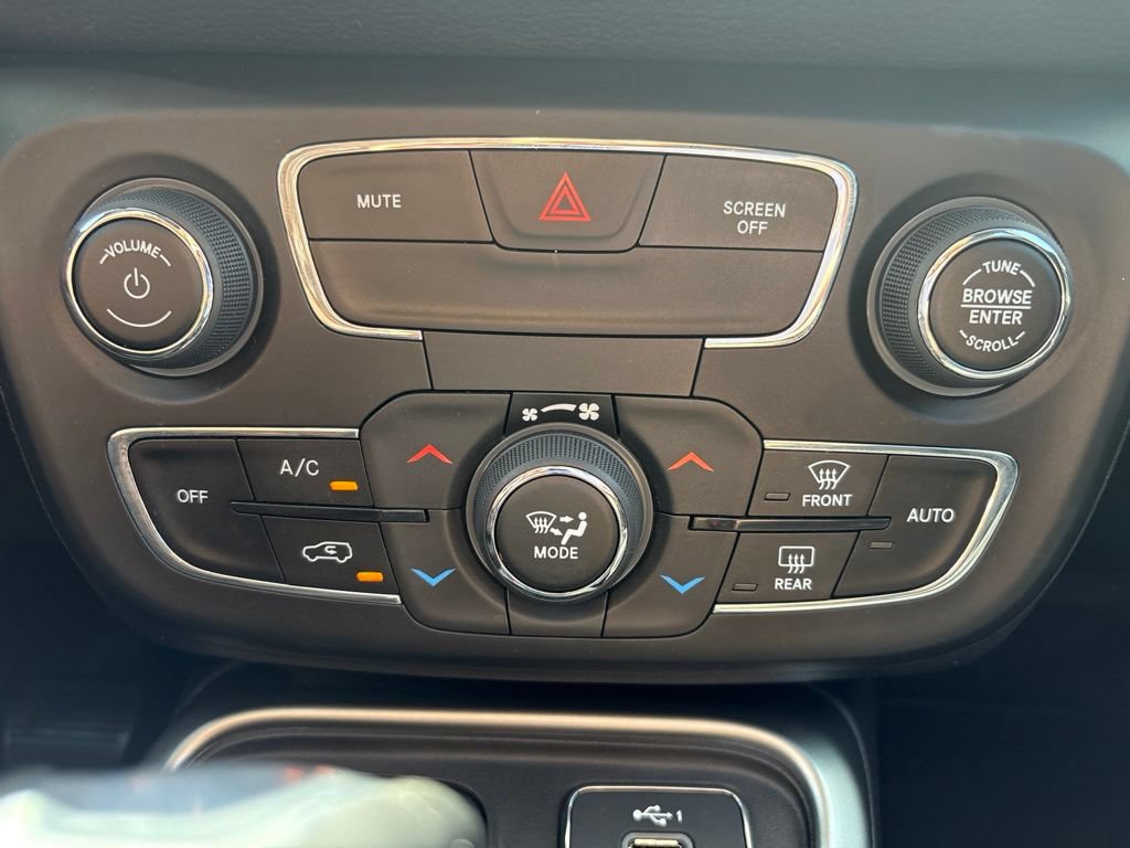 Used 2021 Jeep Compass Latitude AWD/4WD image 26