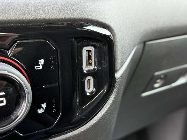 Used 2023 Chevrolet Silverado 1500 LT AWD/4WD image 28