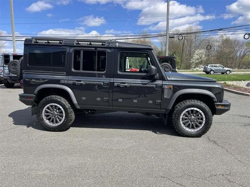 Used 2025 INEOS Grenadier Fieldmaster Edition image 7