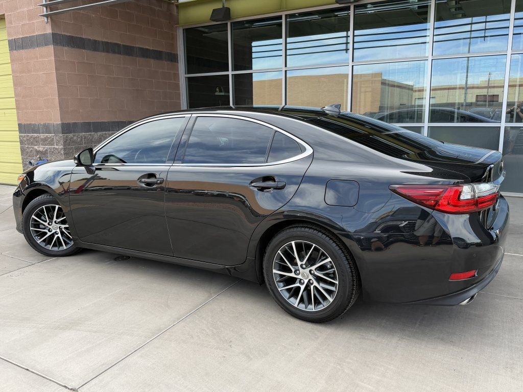 Used 2016 Lexus ES 350 w/ Navigation System Package FWD image 5