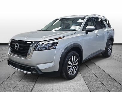 Used 2025 Nissan Pathfinder SL