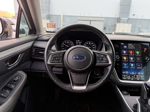 Used 2024 Subaru Outback Premium AWD/4WD image 8