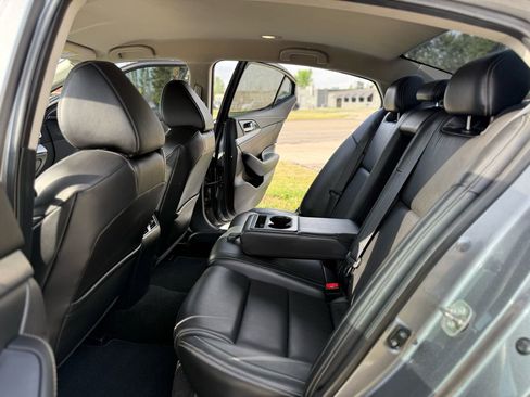 Used 2016 Nissan Maxima 3.5 SV FWD image 15