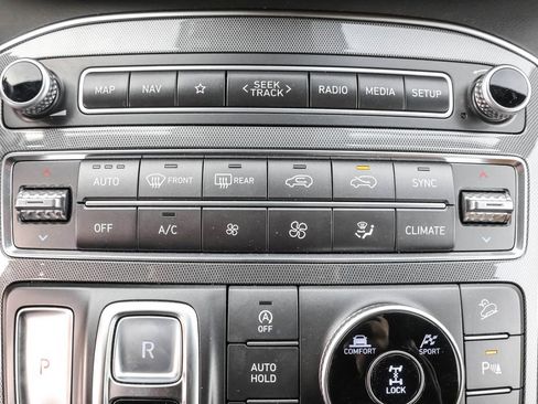 Used 2023 Hyundai Santa Fe Calligraphy image 25