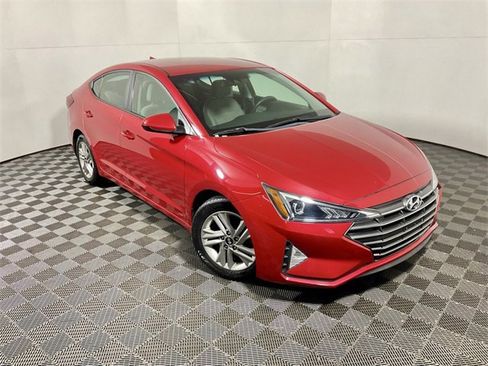 Used 2020 Hyundai Elantra SEL image 3