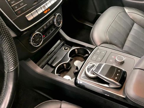 Used 2019 Mercedes-Benz GLS 450 4MATIC image 26