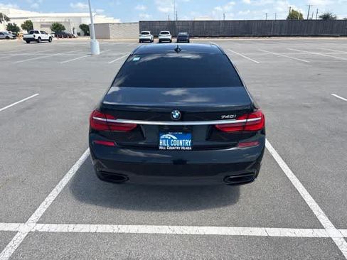 Used 2017 BMW 740i RWD image 4